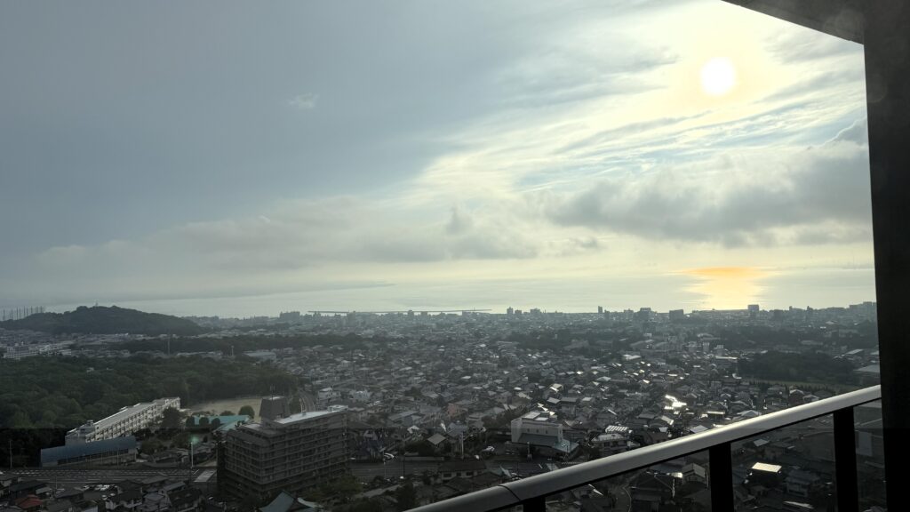 杉乃井ホテル宙館から見る朝焼け